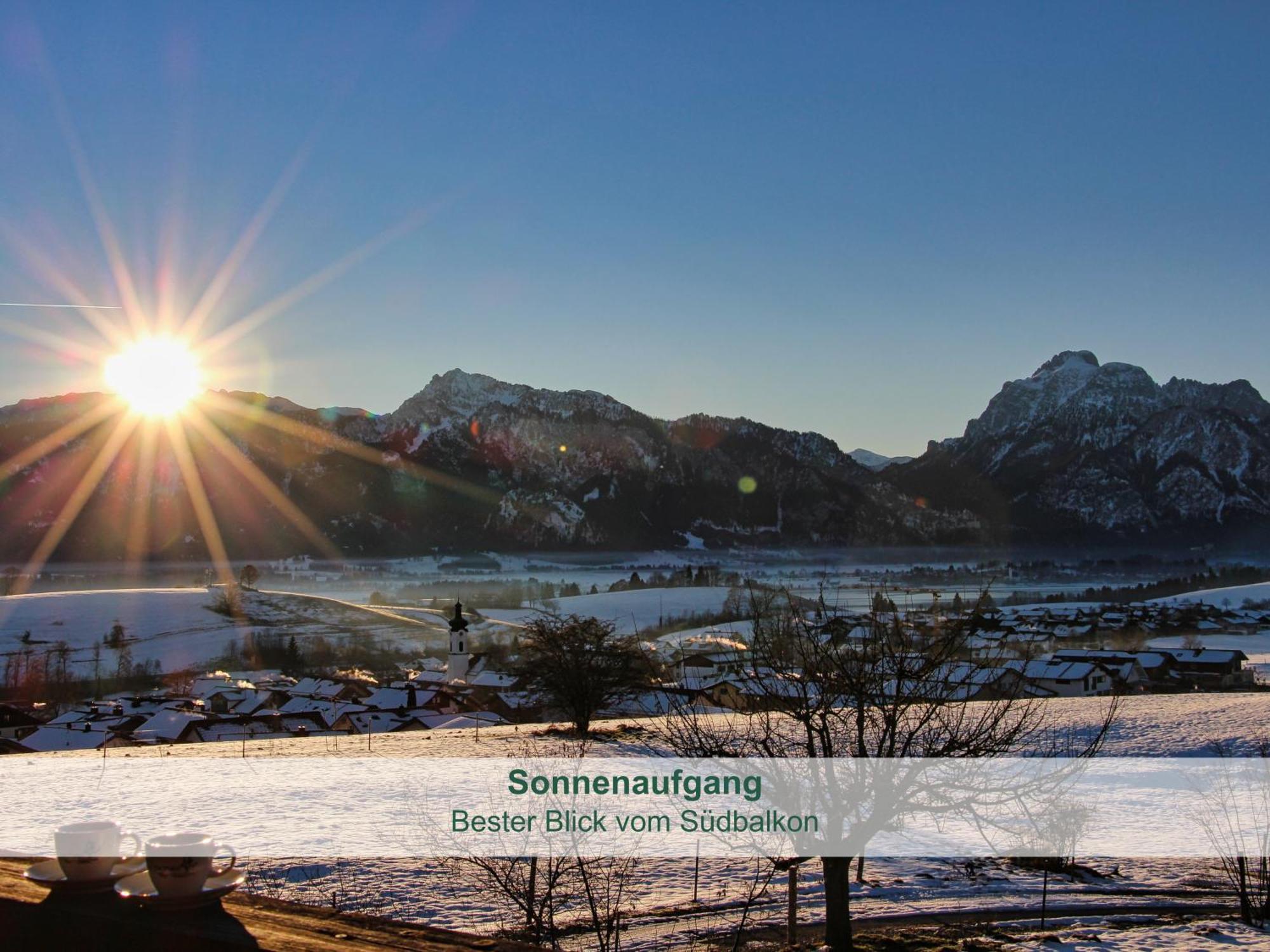 Chalet - Ferienwohnungen - Biohof Stoeger - Panoramasuedbalkon - Grandiose Aussicht Auf See, Berge Und Schloss Neuschwanstein Rieden Buitenkant foto